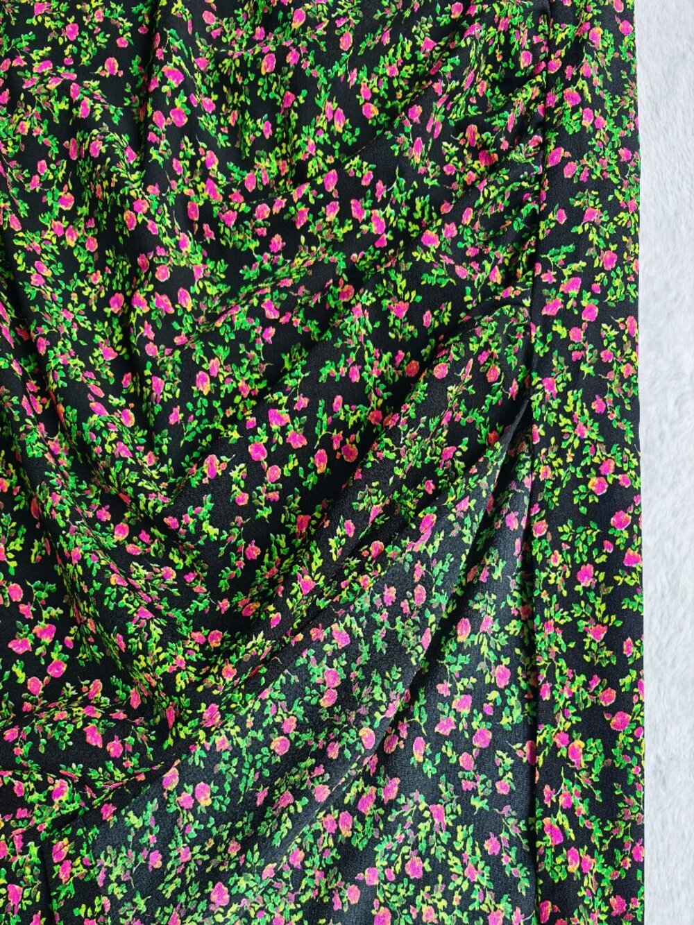 Vero Moda Floral Ruched Mini Skirt Black Pink Green Stretch Waist Trendy Y2K Sum - Picture 6 of 9